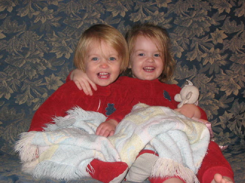 2005_10_08 Cate and Jane in red jammies.jpg